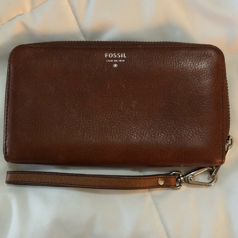 perfect leather fossil wallet with strap!